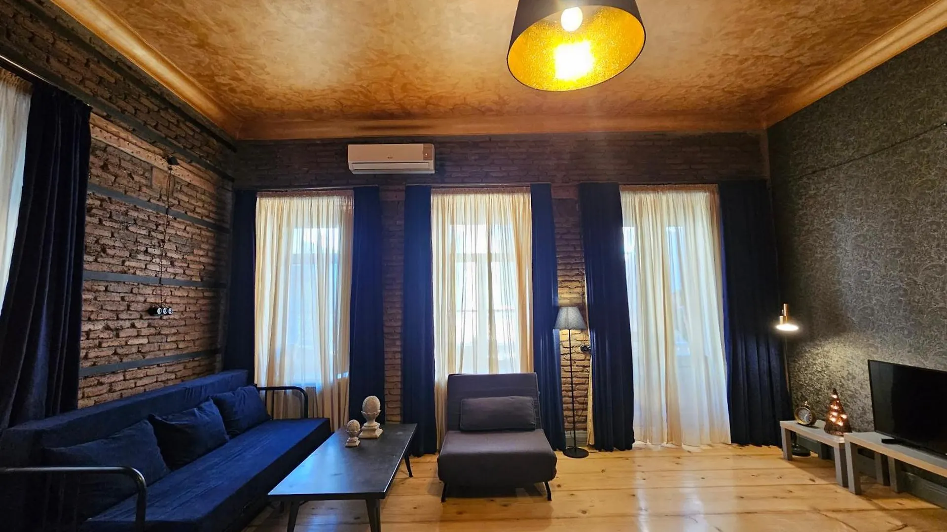 Old Gold Apartment Tiflis Gürcistan