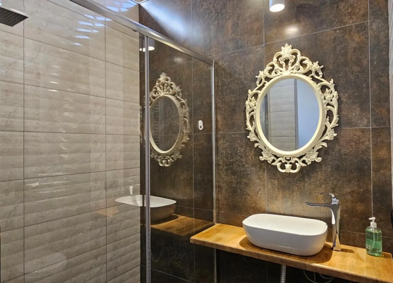 Old Gold Apartment Tiflis